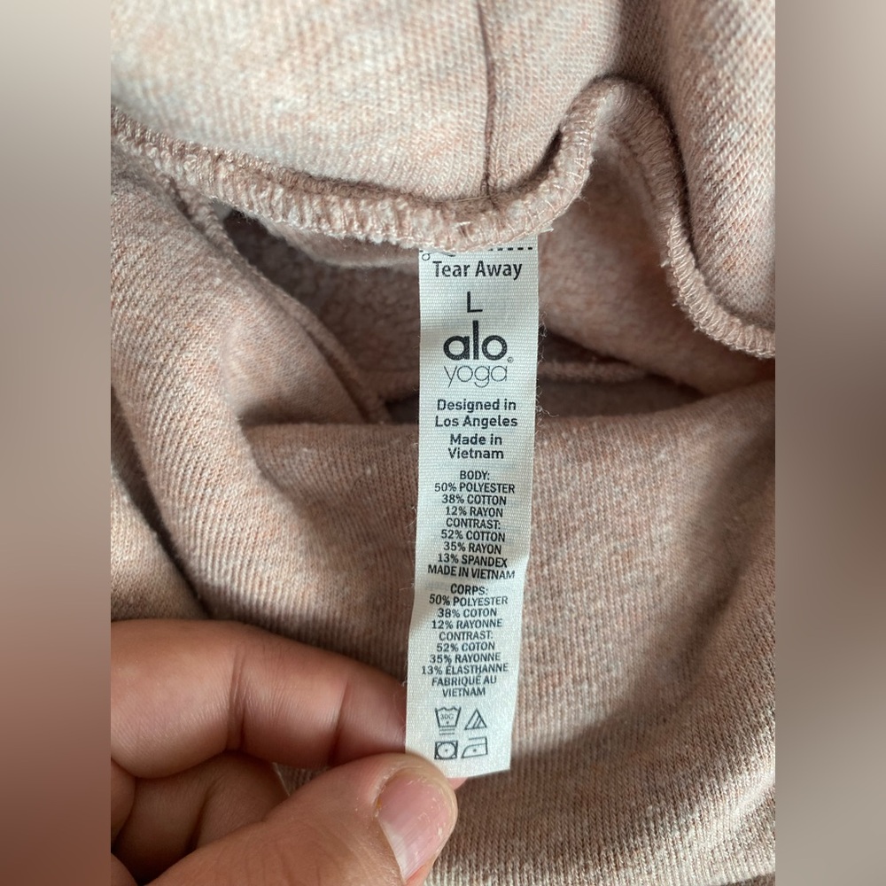 ALO Yoga Sweater - Picture 2 of 4
